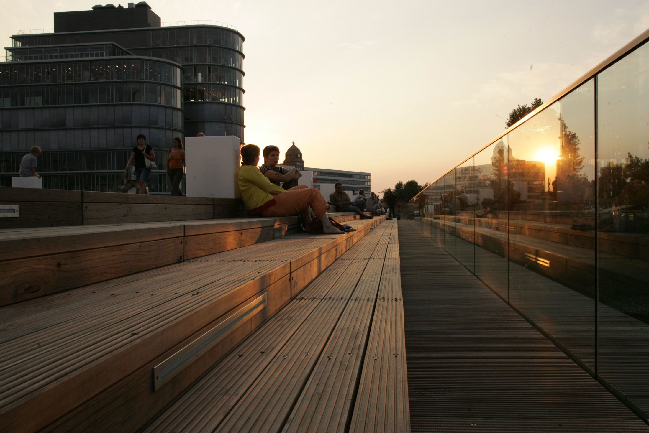 Livingbridge Düsseldorf Medienhafen