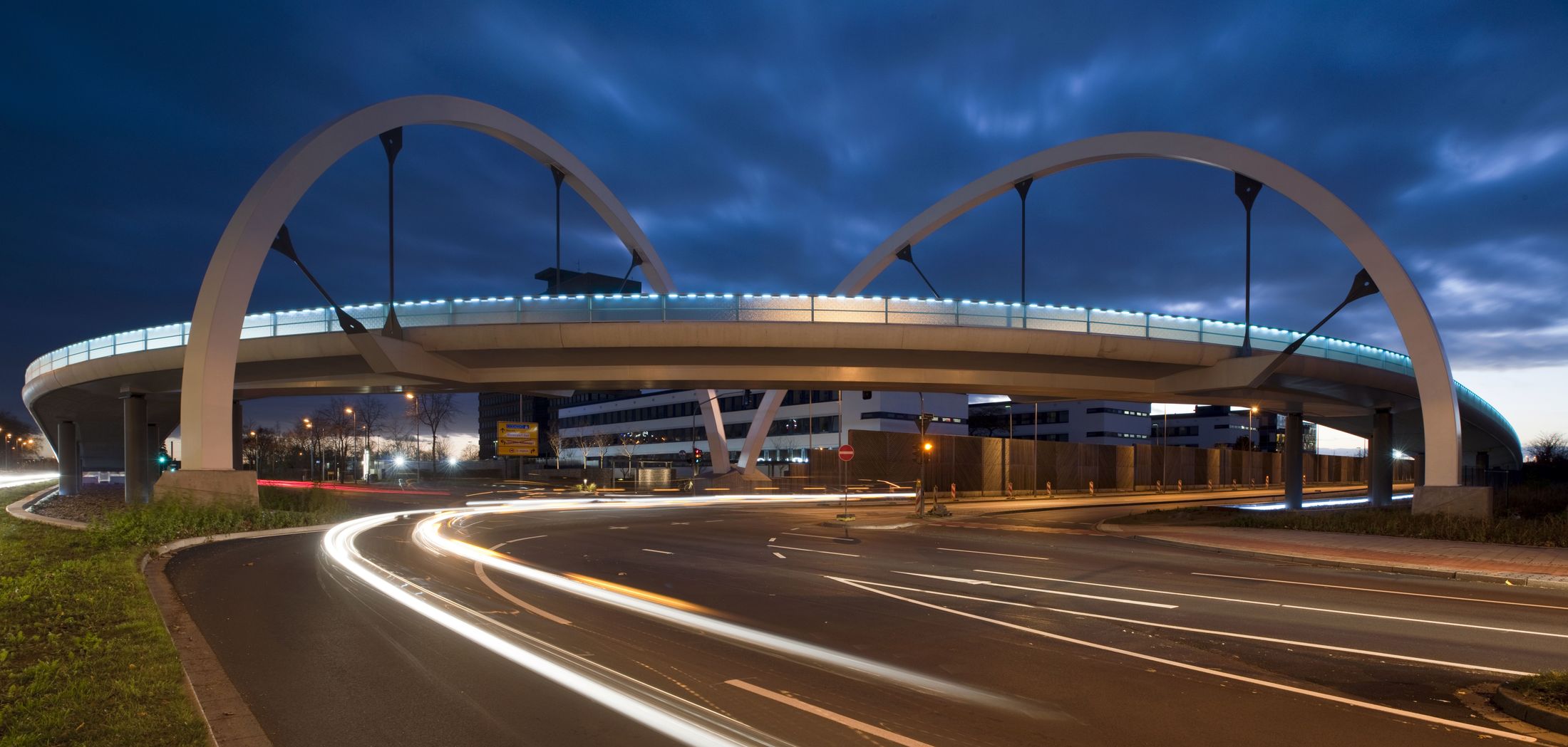 ÜBERFLIEGER BRÜCKE PLOCKSTRASSE DÜSSELDORF