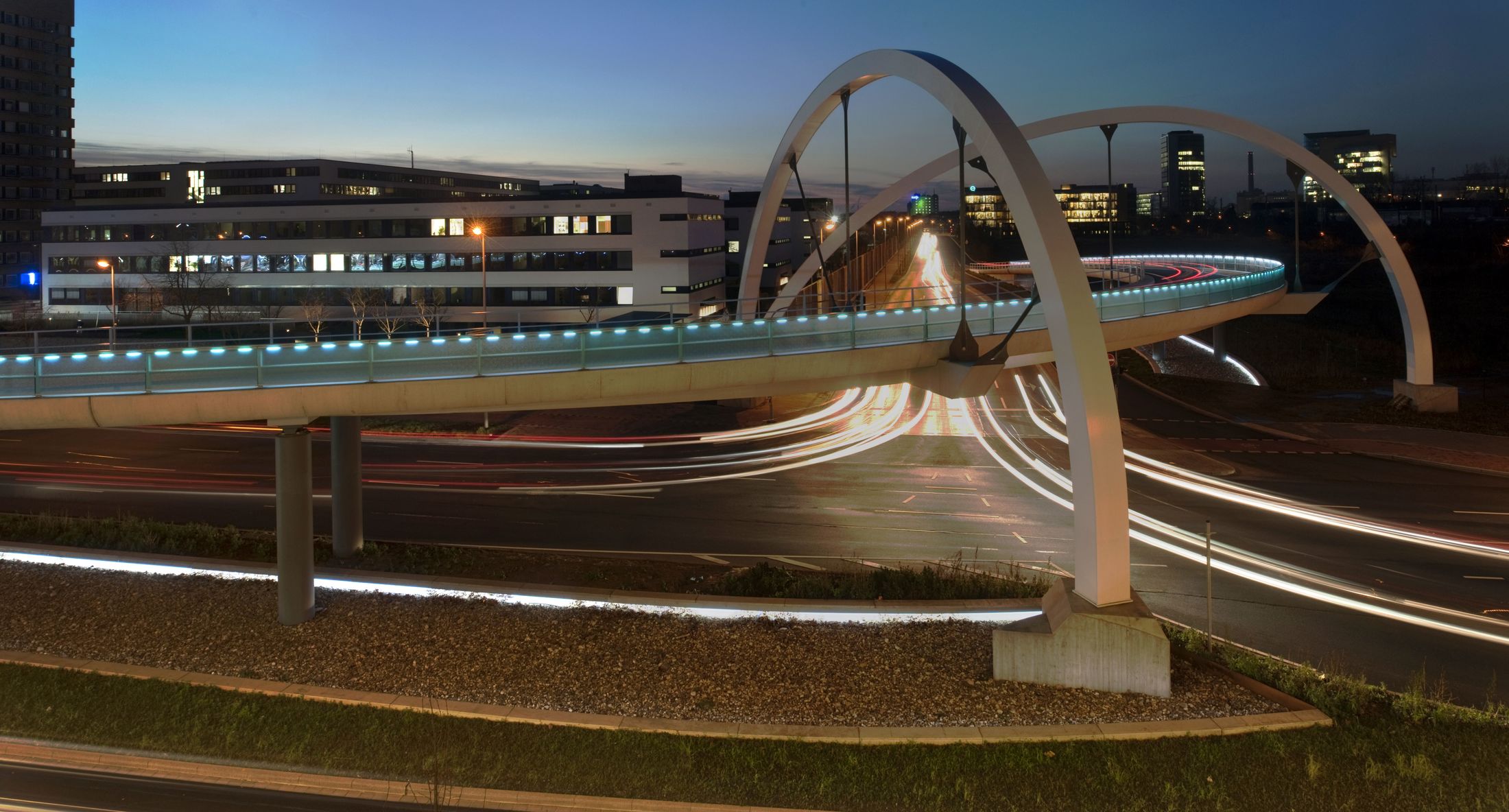 ÜBERFLIEGER BRÜCKE PLOCKSTRASSE DÜSSELDORF